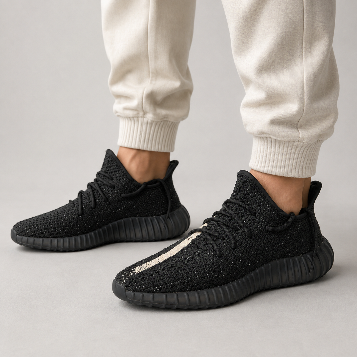 Yeezy Boost 350 V2 Core Black White – Sneakers Unisex