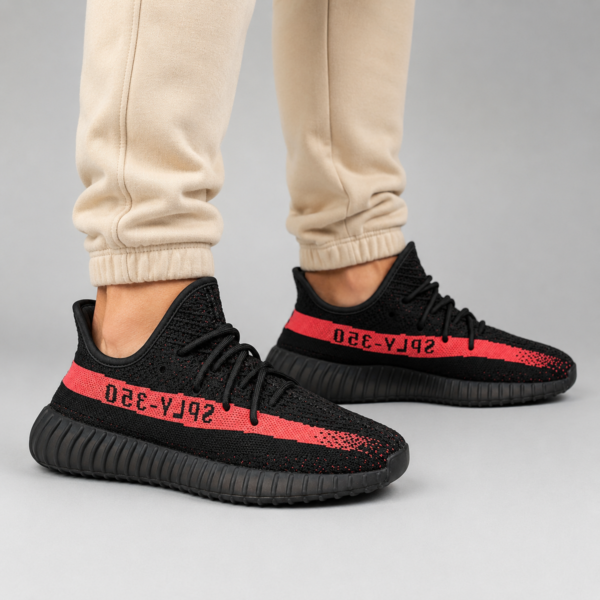Yeezy Boost 350 V2 Black Red Stripe – Sneakers Unisex