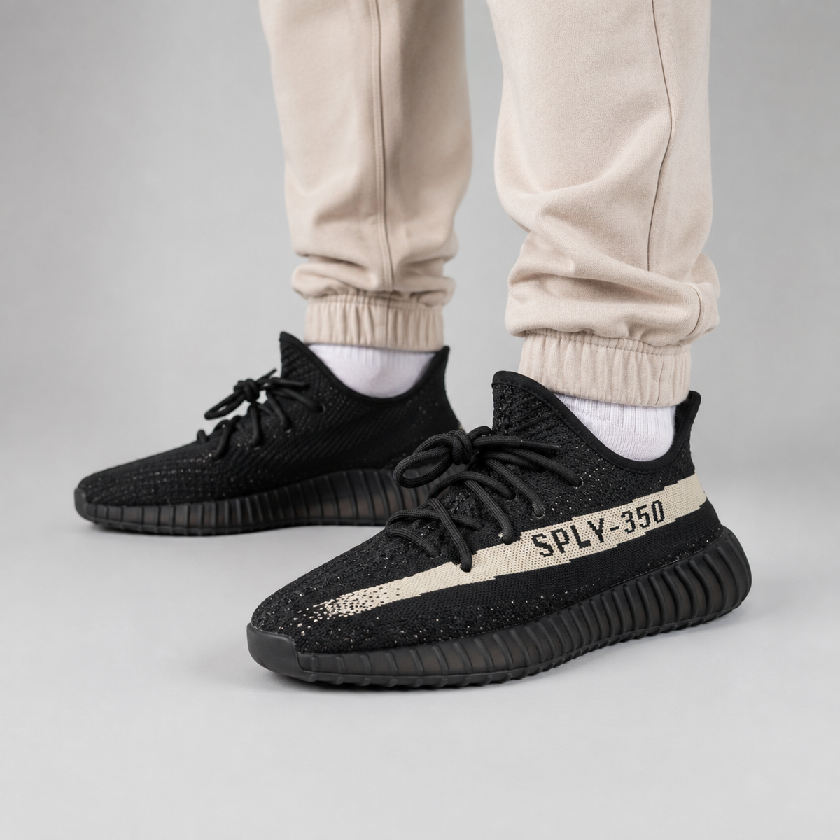 Yeezy Boost 350 V2 Oreo / Core Black White – Sneakers Unisex