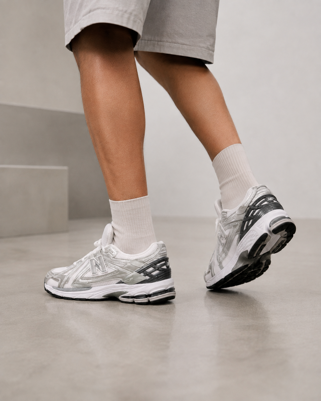 NB 1906 White Silver – Sneakers Premium Alb / Argintiu