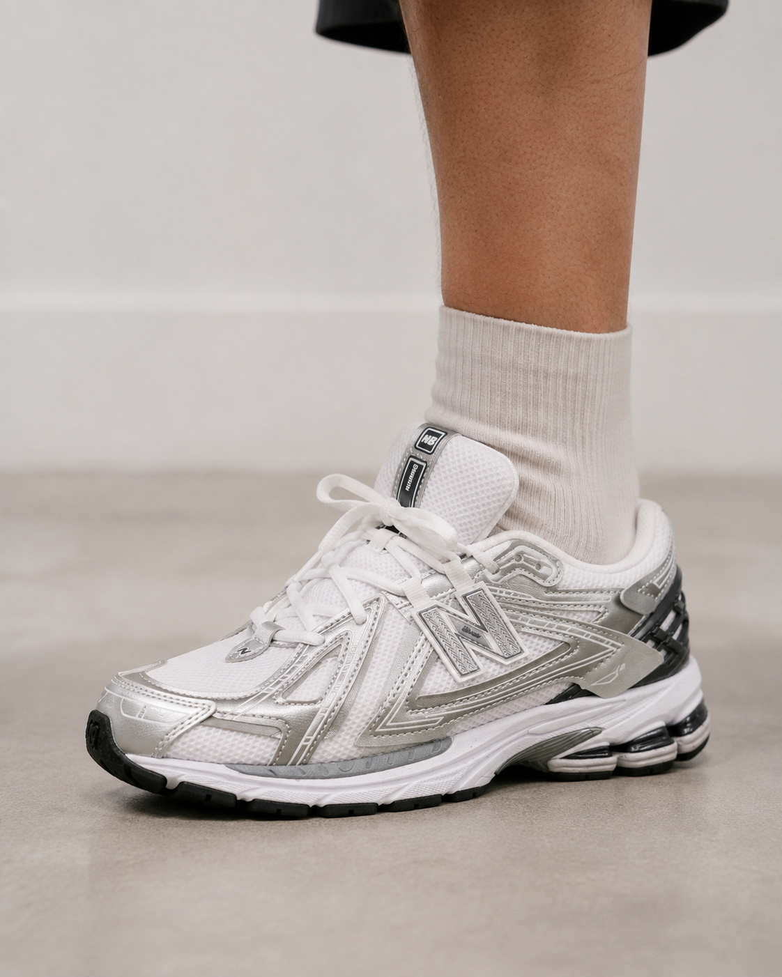 NB 1906 White Silver – Sneakers Premium Alb / Argintiu