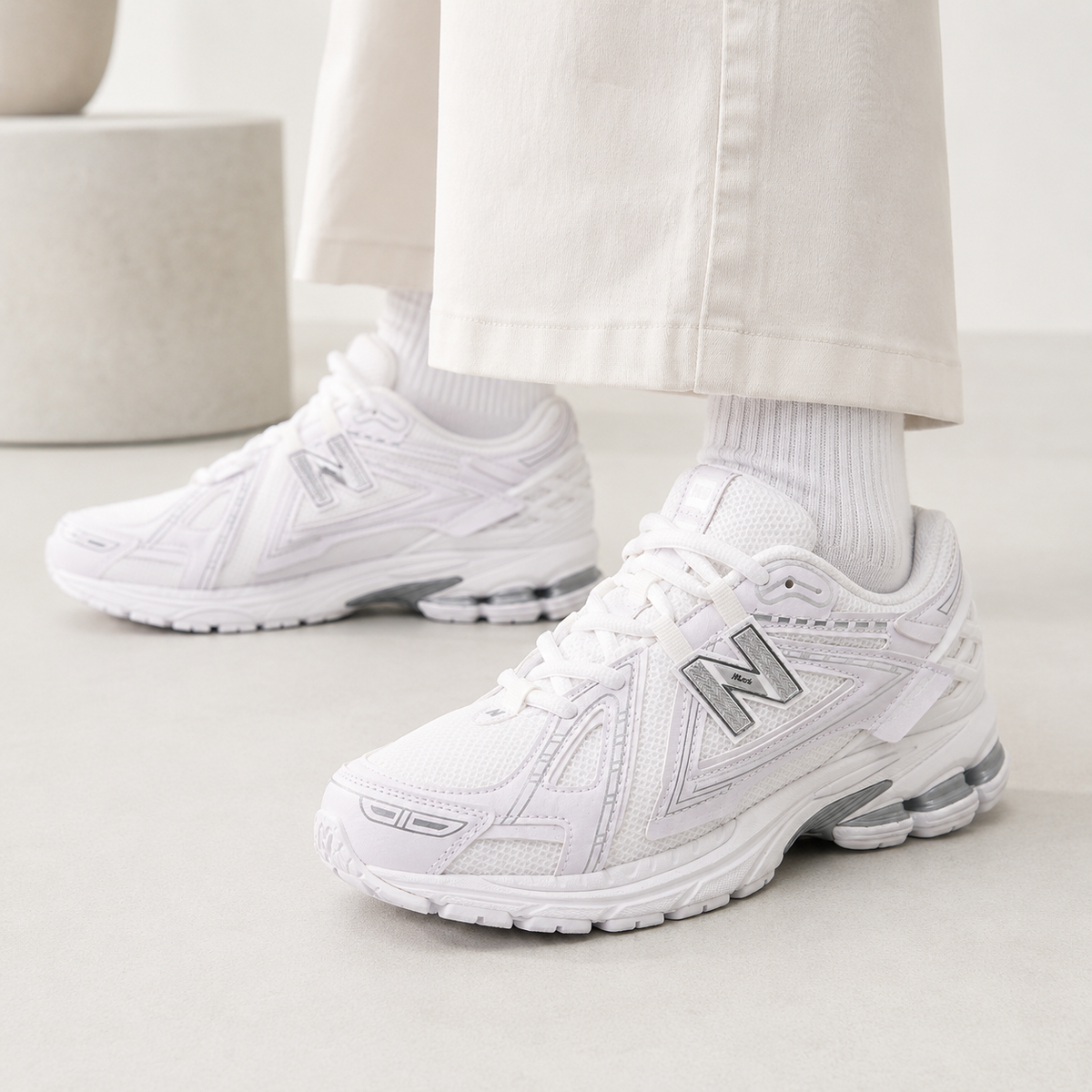 NB 1906 White Silver – Sneakers Premium Alb / Argintiu