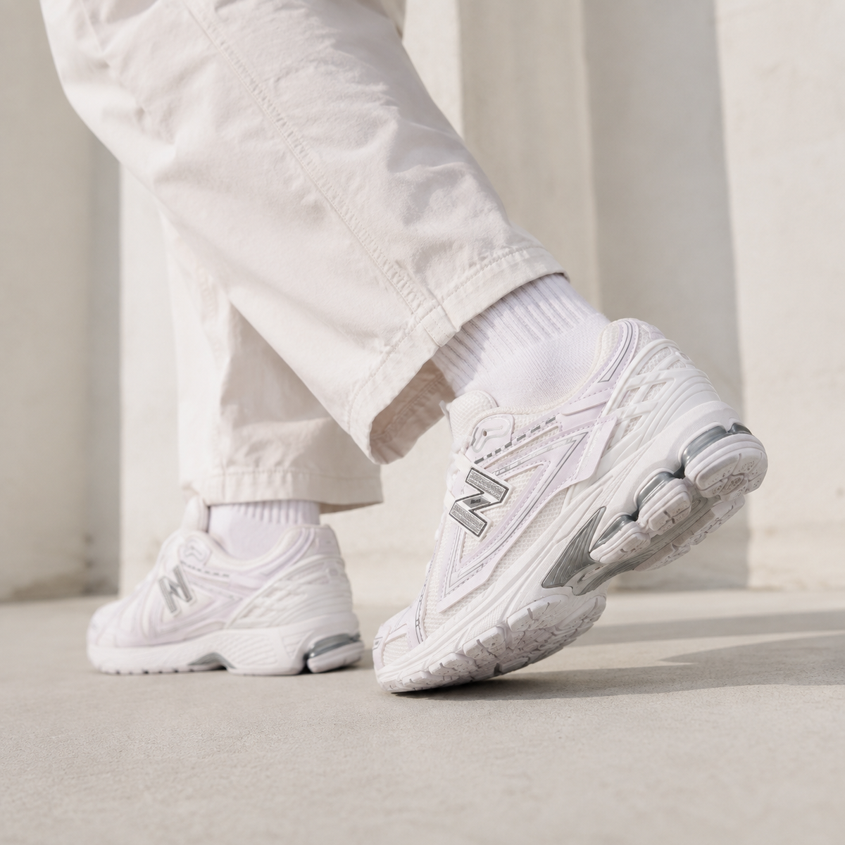 NB 1906 White Silver – Sneakers Premium Alb / Argintiu